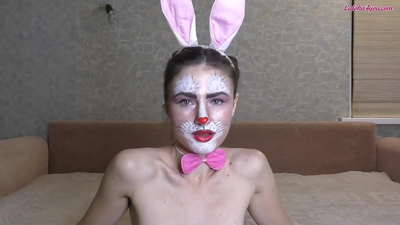 Sexy Bunny si tartiib ah u nuugo Dick weyn ee BFF